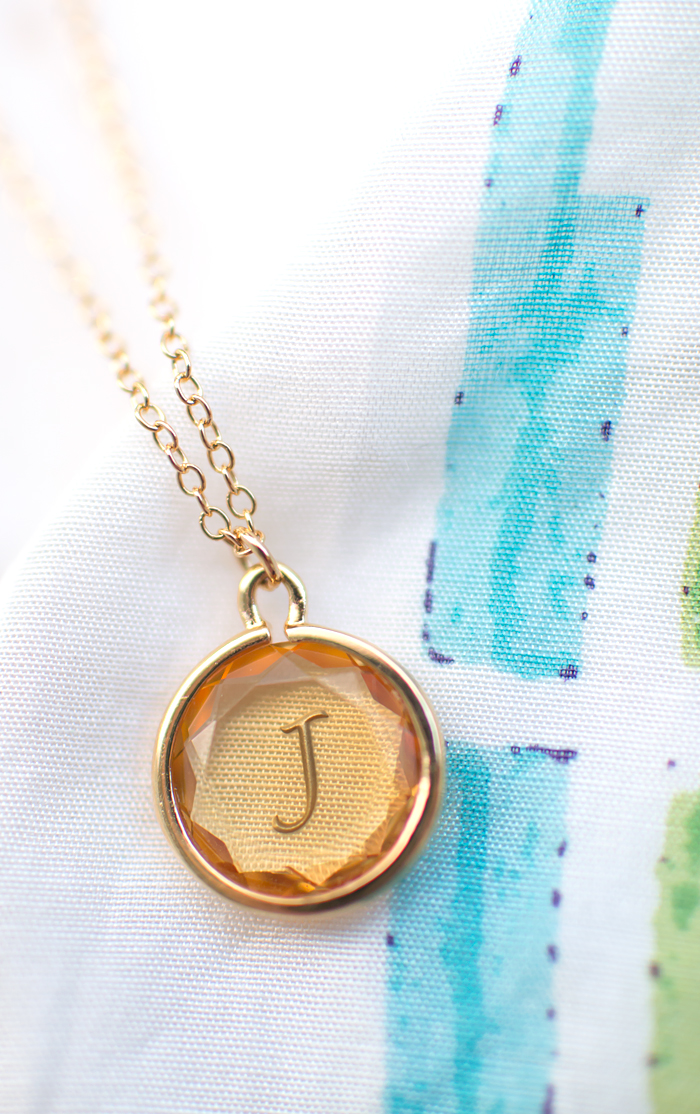Giveaway: WinPersonalized Jewelry from LovePendants