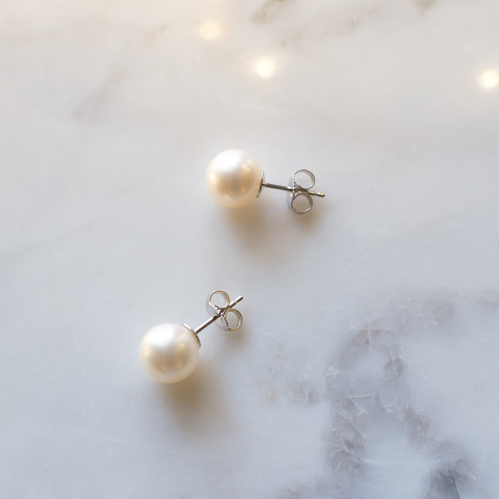 The Pearl Source freshwater pearl earrings + Giveaway!