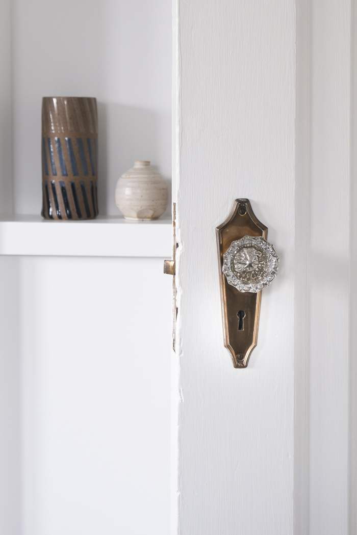 How to Remove Paint From Door Knobs